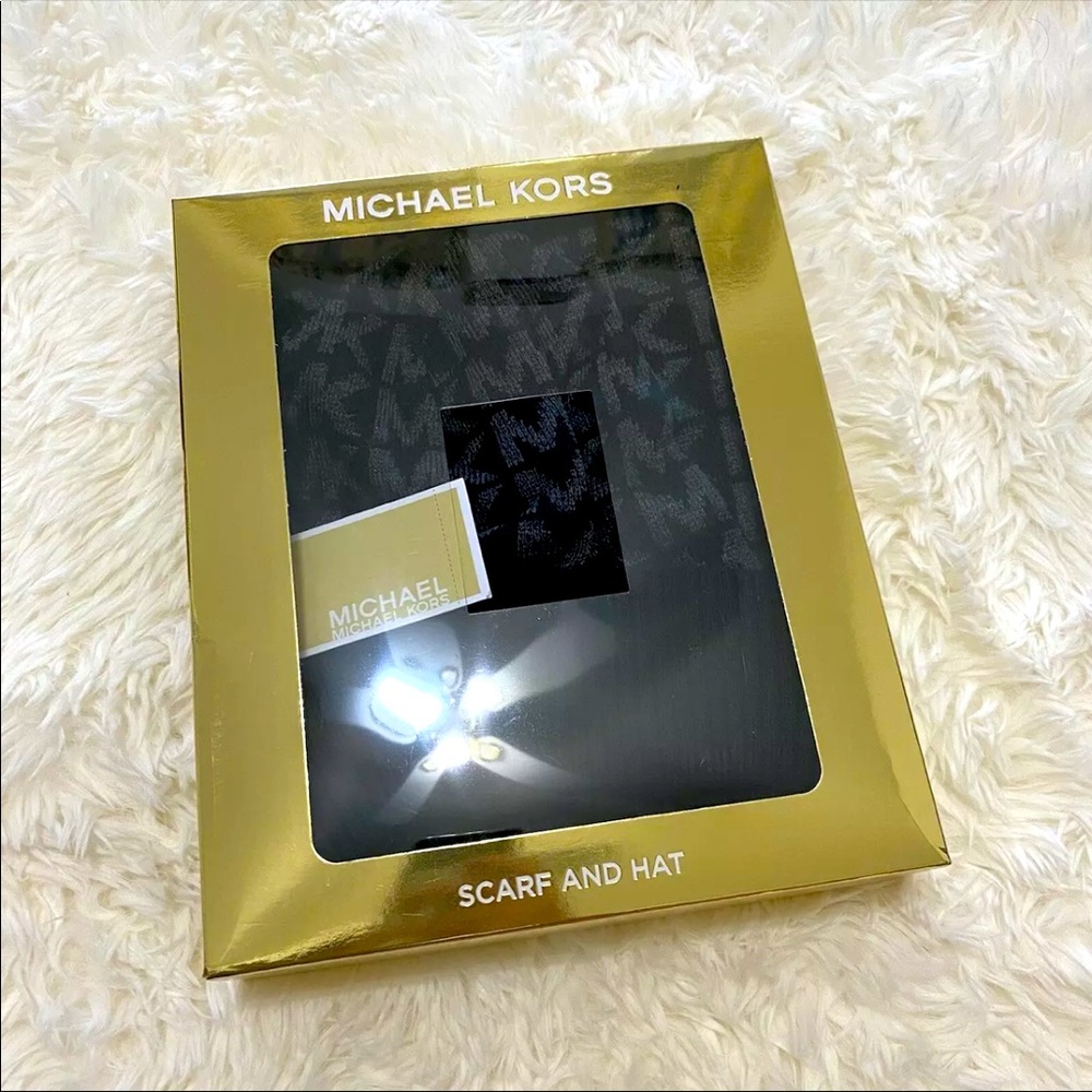 Michael Kors Scarf and Hat Gift Set